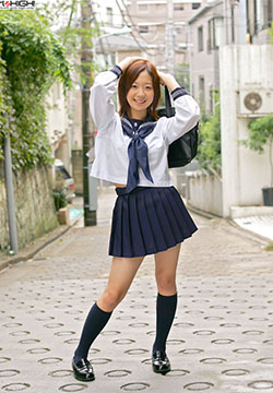 [Girlz-High] 日本美女長谷川愛美穿短袜子街拍写真图片 NO.486