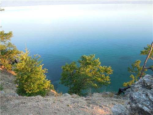 “贝加尔湖”世界上最深的湖 被称深不见底！