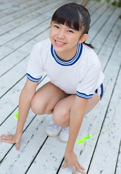 [Minisuka.tv] 日本未成年小萝莉久川美佳户外校服写真图片 NO.449