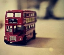 唯美伤感复古怀旧玩具巴士图片