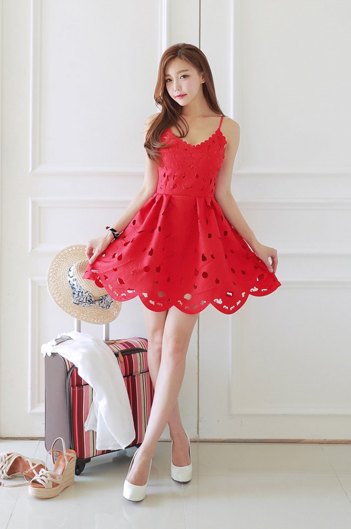 靓丽鲜红短裙美丽模特可爱迷人