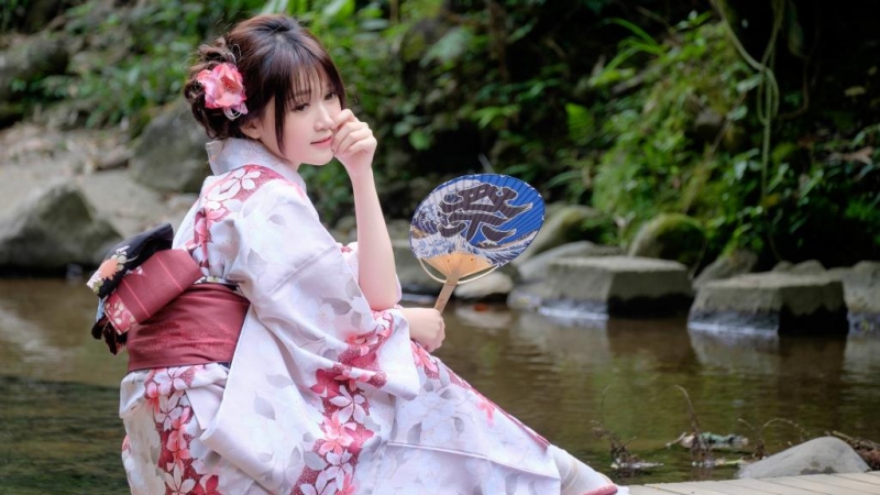 日本和服美女清新脱俗户外写真