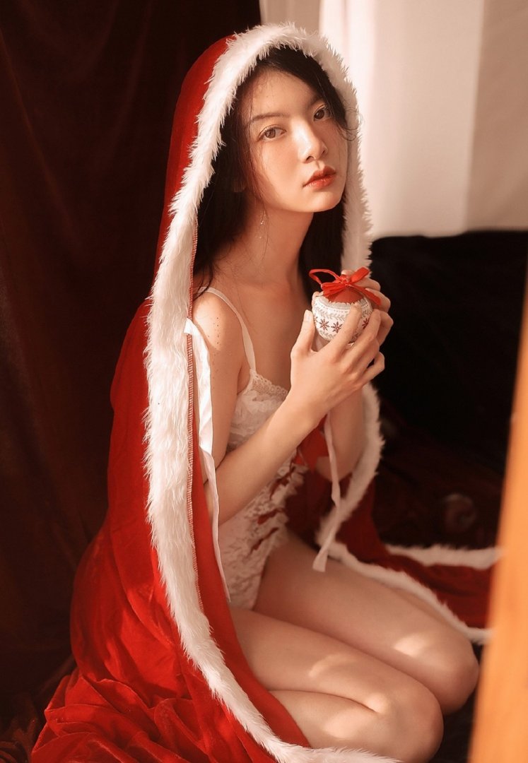 圣诞美女蕾丝透视装火辣大胆福利情趣内衣诱惑写真