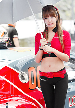 [美女写真] 韩国超级车模许允美 写真系列红衣长裤 （二）