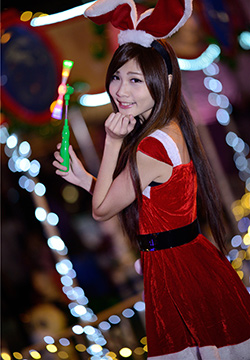 [美女写真] 张雅筑chu-板橋車站圣诞节外拍超清写真